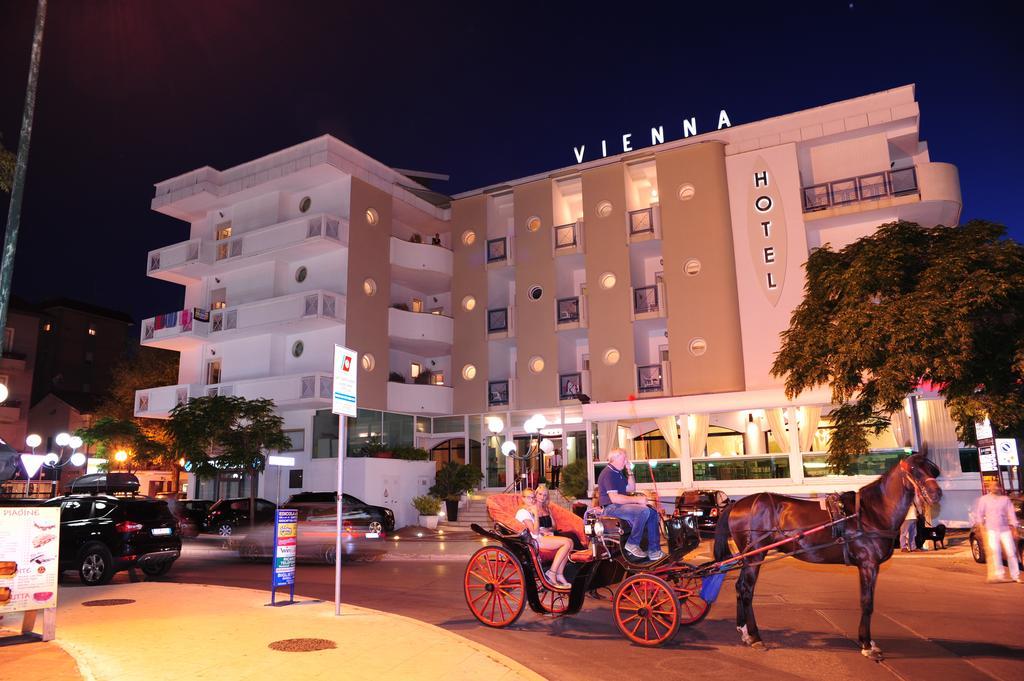 Hotel Vienna Cattolica Dış mekan fotoğraf