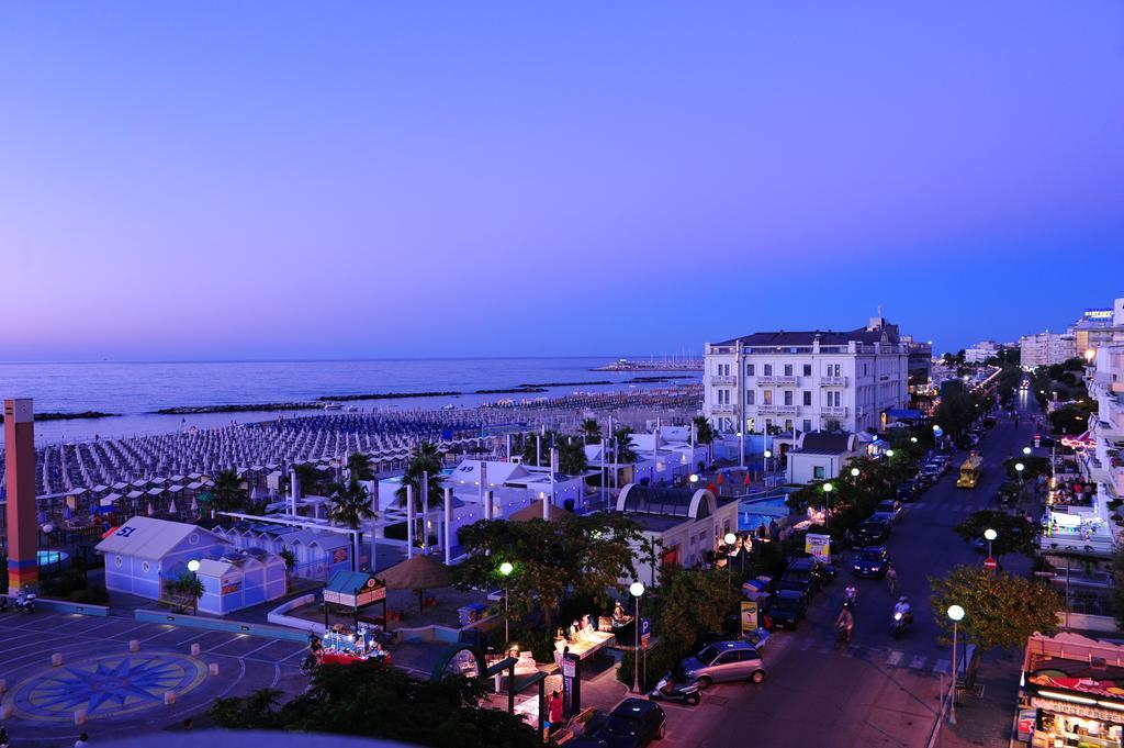 Hotel Vienna Cattolica Dış mekan fotoğraf