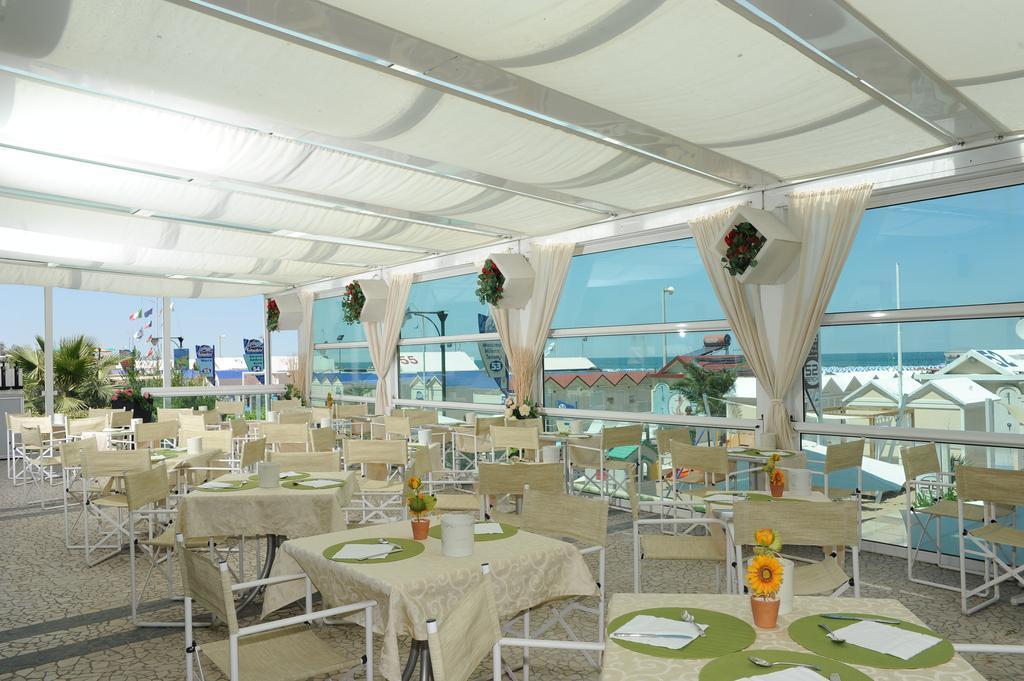 Hotel Vienna Cattolica Dış mekan fotoğraf
