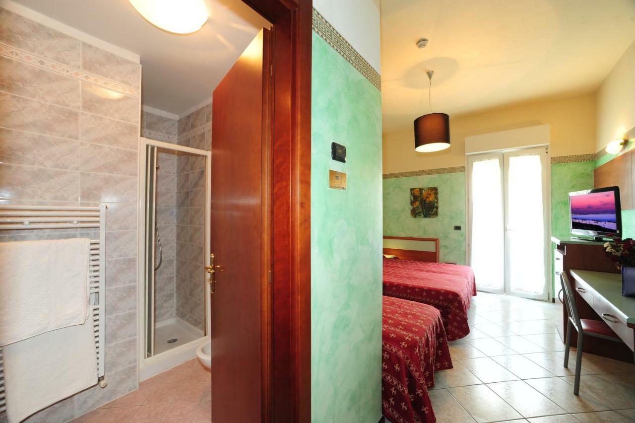 Hotel Vienna Cattolica Dış mekan fotoğraf