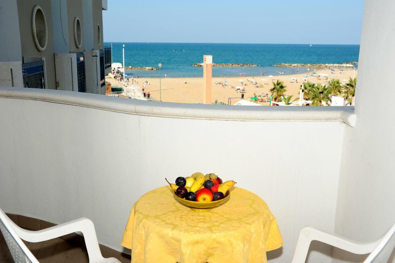 Hotel Vienna Cattolica Dış mekan fotoğraf